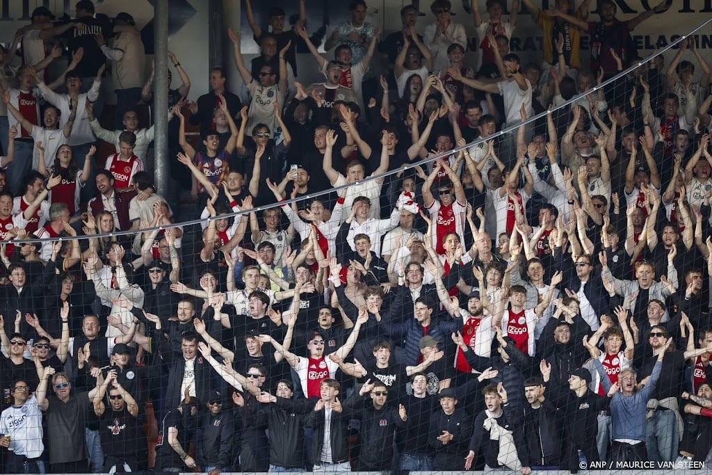 Ajax - FC Utrecht in Volendam op zondag vervroegd naar 12.15 uur