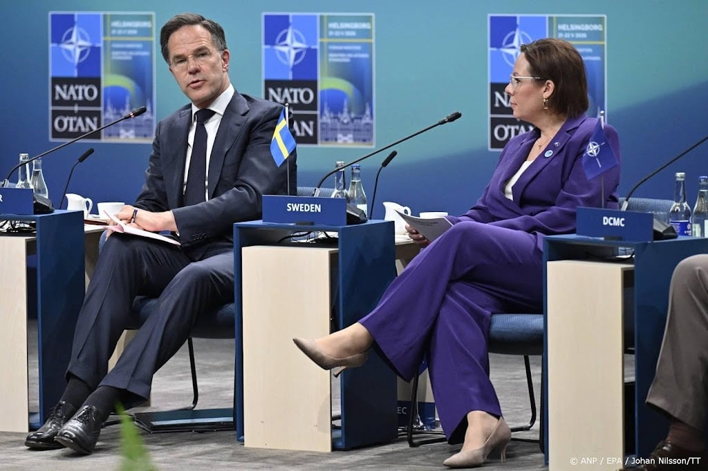 Rutte voert 'intens debat' met trage wapenindustrie