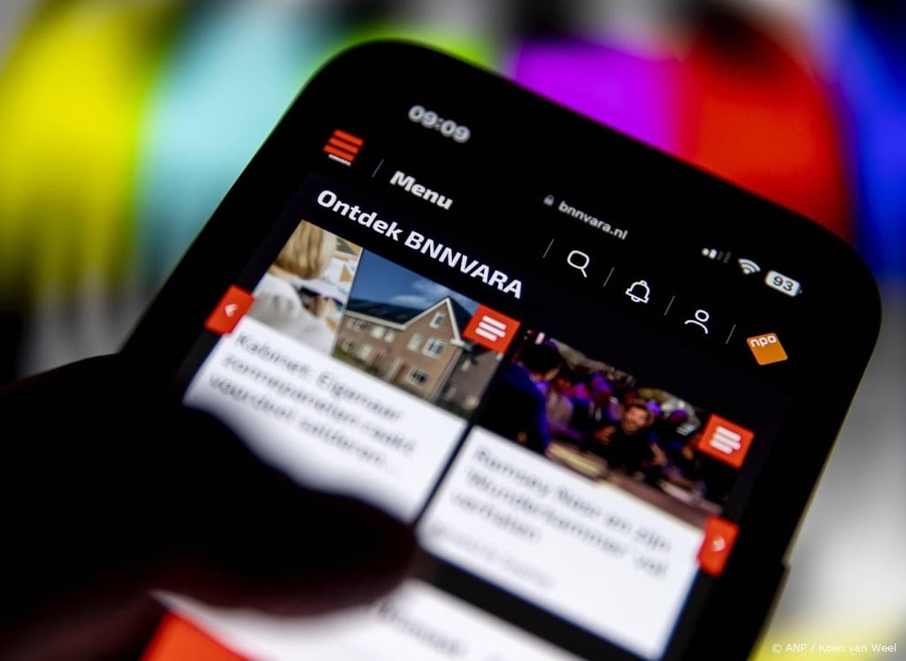 Journalist en cameraman De Marker weer terug in Nederland