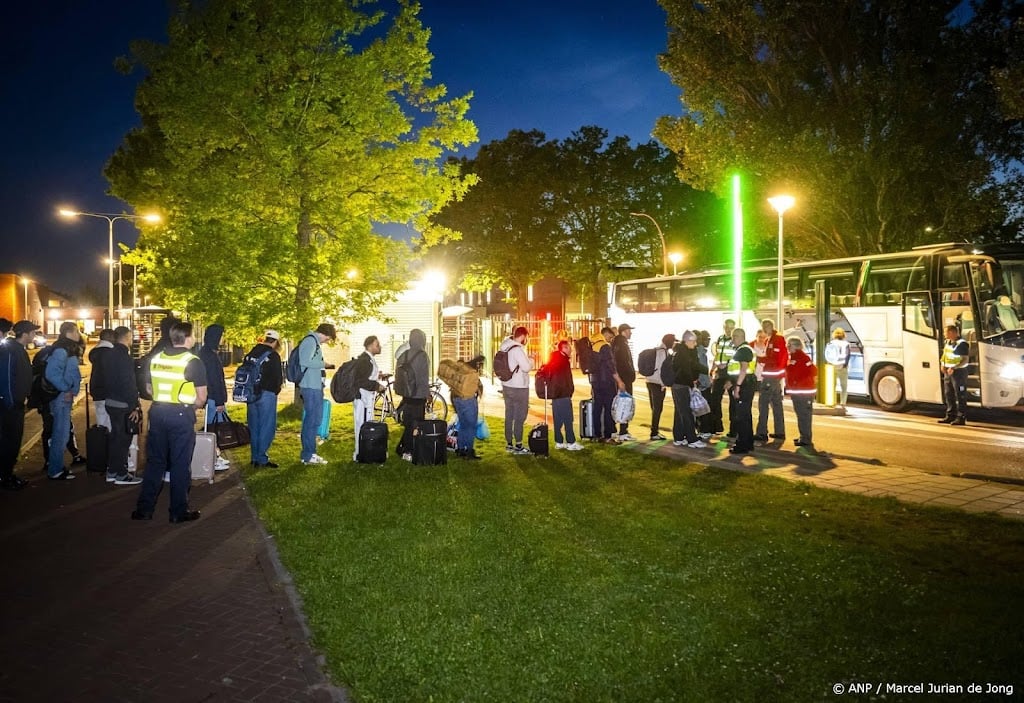 Asielzoekers bij overvol Ter Apel gaan weer naar Stadskanaal