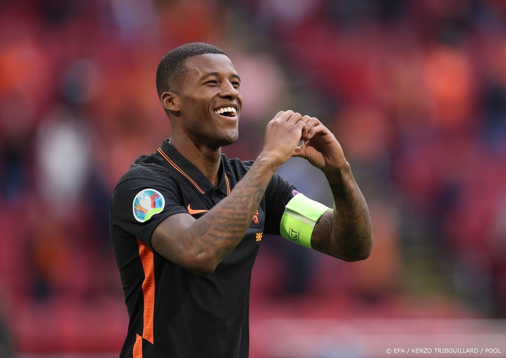 Wijnaldum draagt in achtste finale EK band met tekst 'OneLove' 