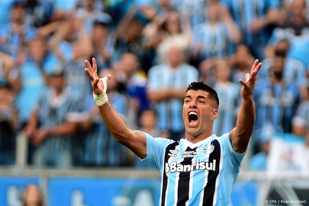 Voorzitter Gremio: zorgen over voetballoopbaan Suarez 