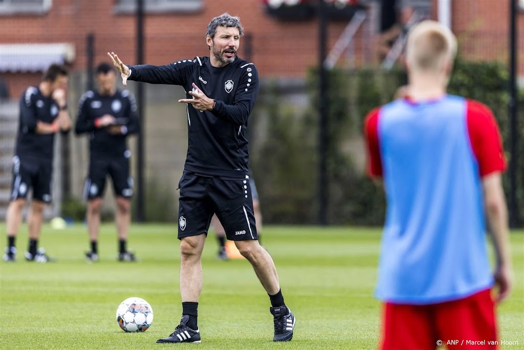 Van Bommel begint Belgische competitie met Antwerp tegen Cercle 