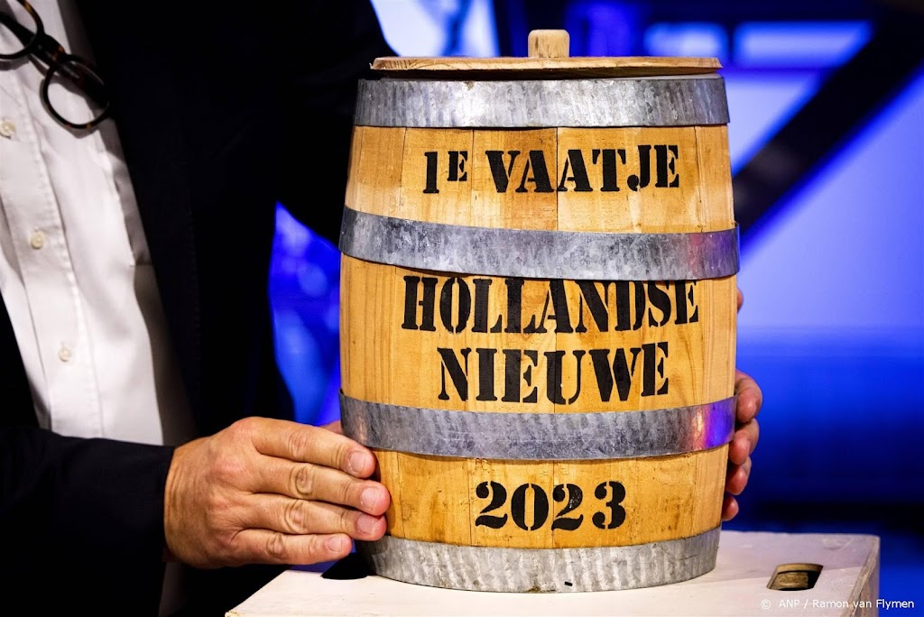Recordbedrag van 159.500 euro voor eerste vaatje nieuwe haring