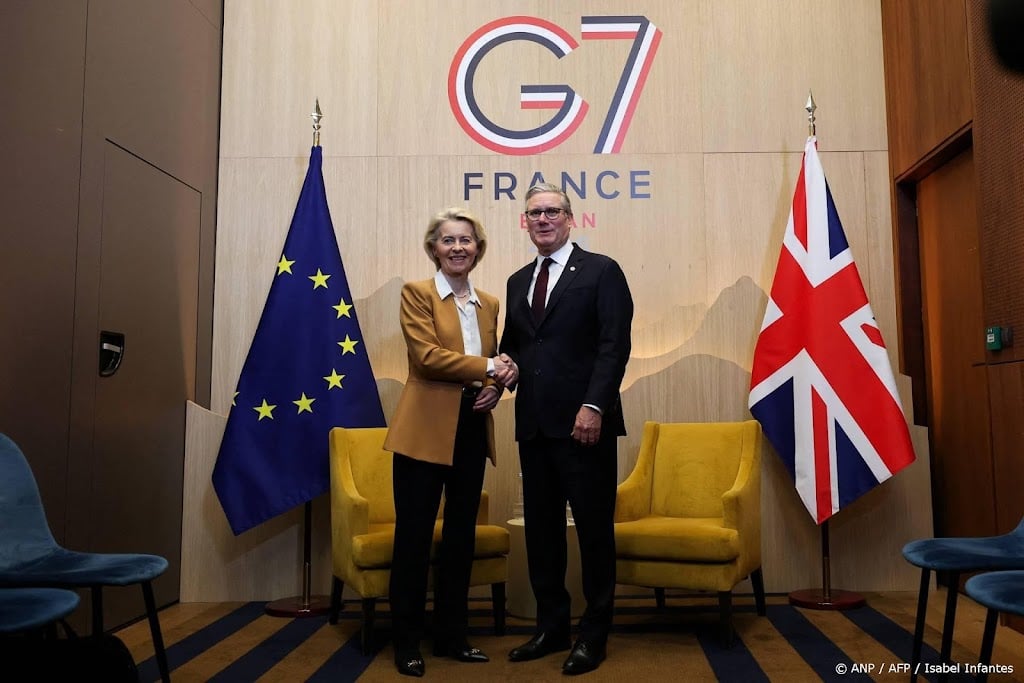 EU-chef Von der Leyen bedankt 'staatsman' Starmer