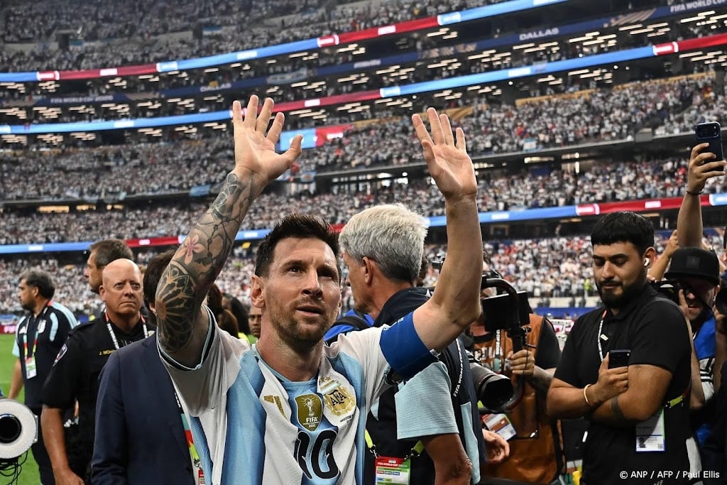 Argentinië naar laatste 32, Messi verbreekt WK-doelpuntenrecord
