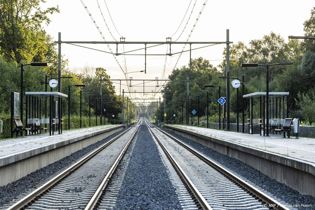 Ook maandag minder treinen Sittard-Maastricht door verzakt spoor