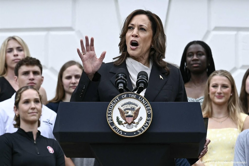 Harris prijst Biden in eerste optreden na verkiezingsexit