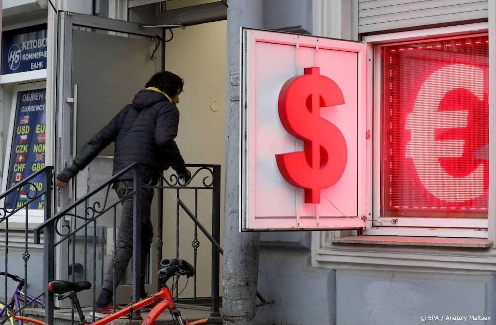 Waarde Euro Zakt Weer Iets Onder Die Van Dollar waarde-euro-zakt-weer-iets-onder-die-van-dollar