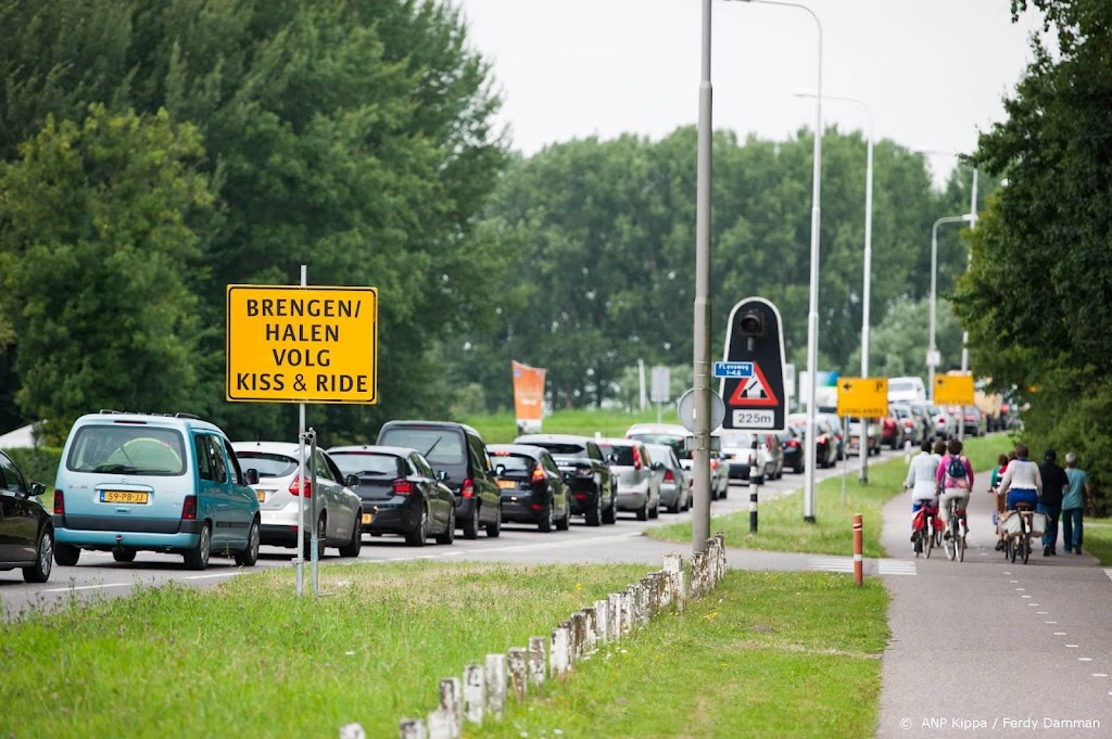 Vertrekkende Lowlands-fans zorgen weer voor files en chaos