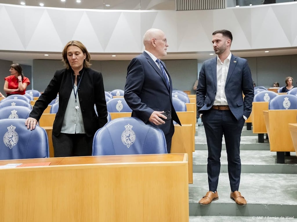 Oppositie in verwarring over Gaza-standpunt na opstappen Veldkamp