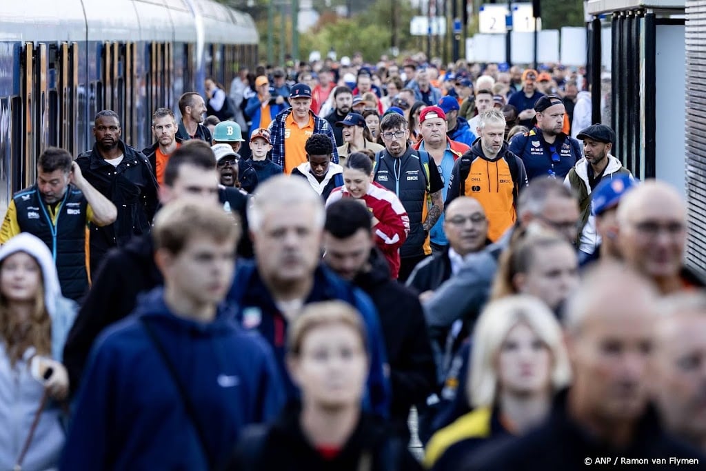 NS: op zaterdagochtend ruim 17.000 fans naar Zandvoort vervoerd