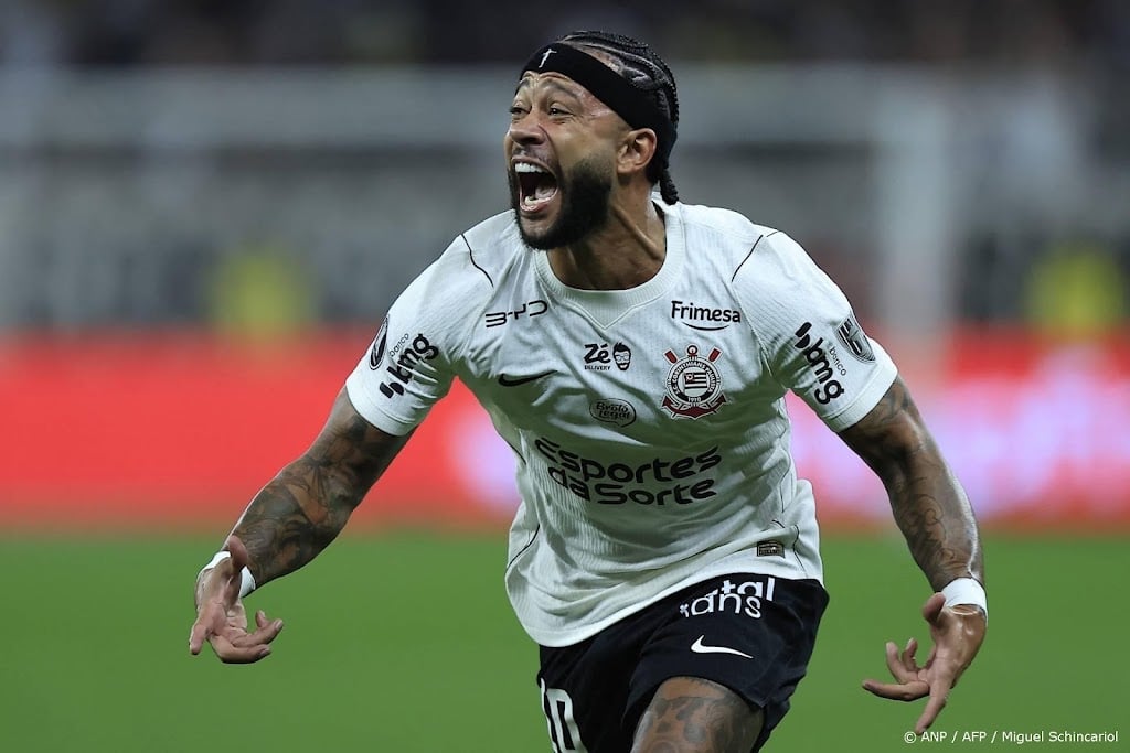 Nieuwe videoclip Depay zorgt voor ophef onder fans Corinthians