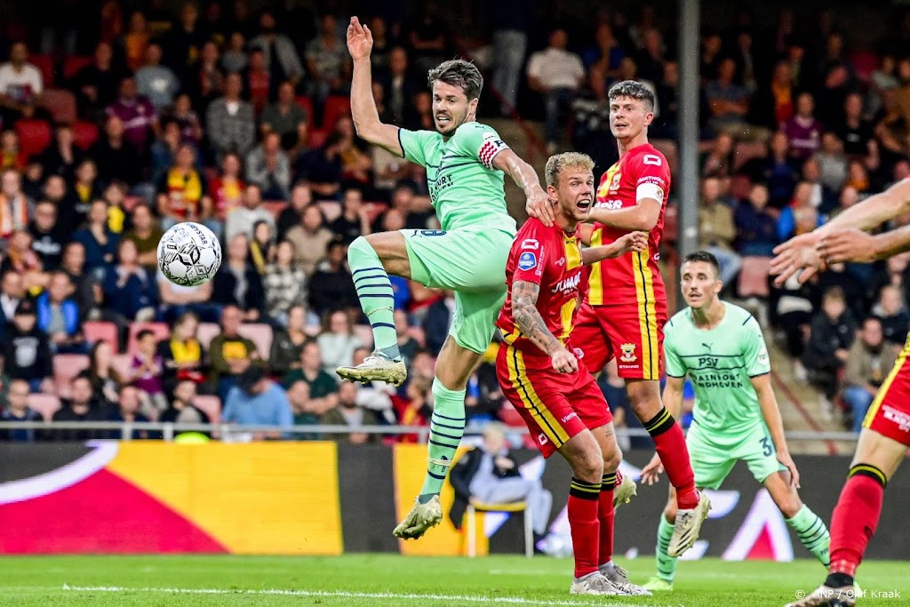 PSV ontsnapt in slotfase tegen Go Ahead Eagles 