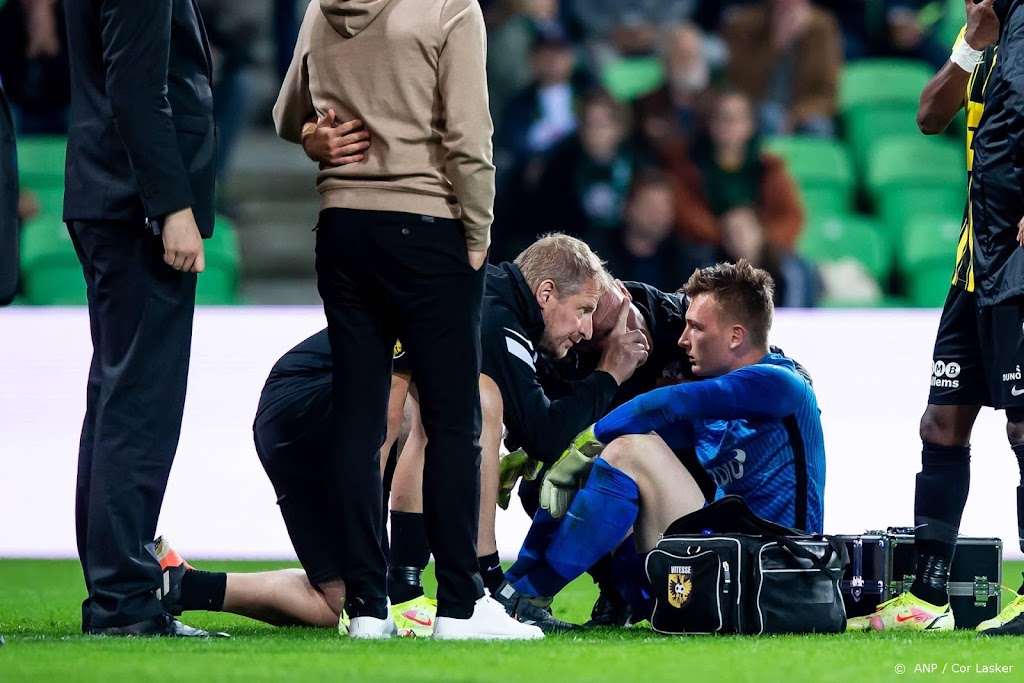 FC Groningen - Vitesse stilgelegd door arbiter