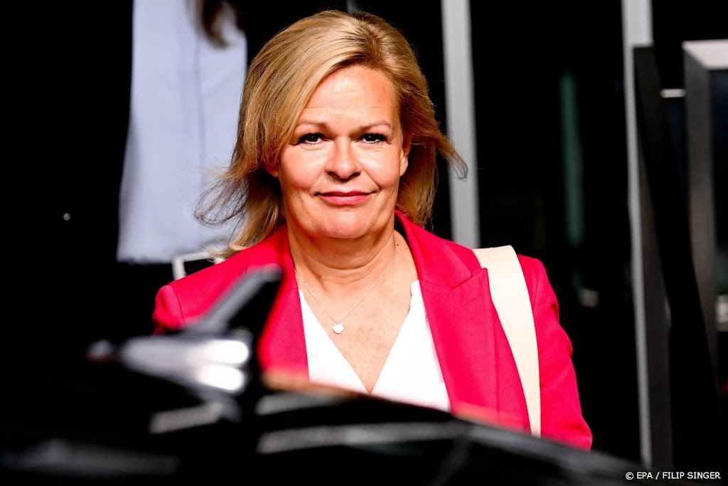 Duitse ministers: Russische deserteurs welkom in Duitsland