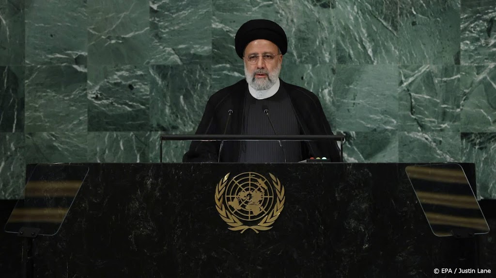 President Iran zegt interview af na hoofddoekweigering journalist