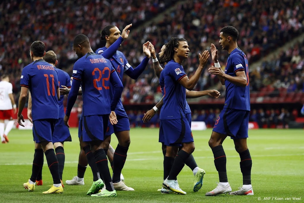Aanvoerder Van Dijk: fijne avond voor Oranje