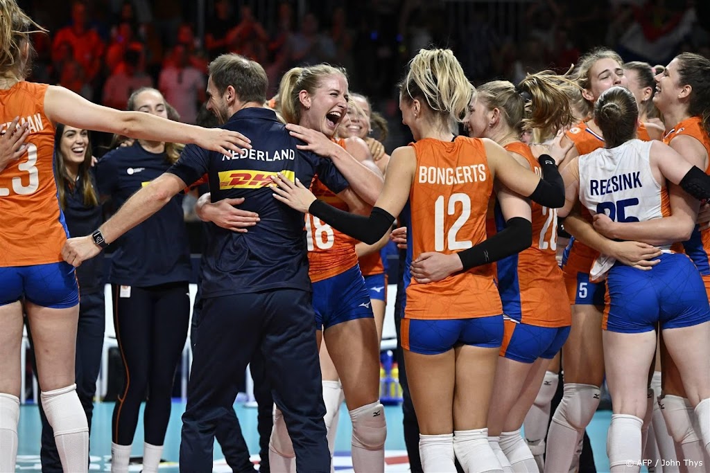 Volleybalsters winnen in zinderend duel van gastland China op OKT