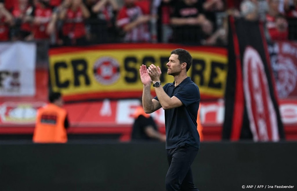 Bayer Leverkusen wint door late treffer Boniface van Wolfsburg