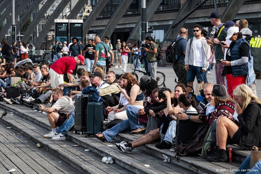 Burgerinitiatief dagvaardt gemeente Amsterdam om massatoerisme