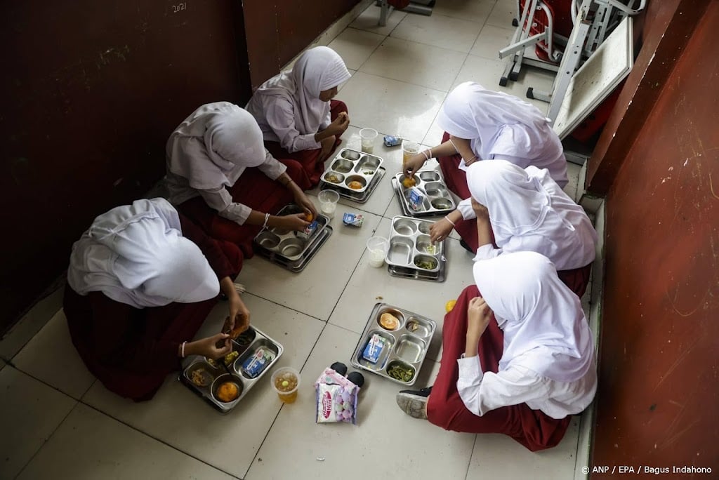 Organisaties willen gratis schoolmaaltijd in Indonesië opschorten