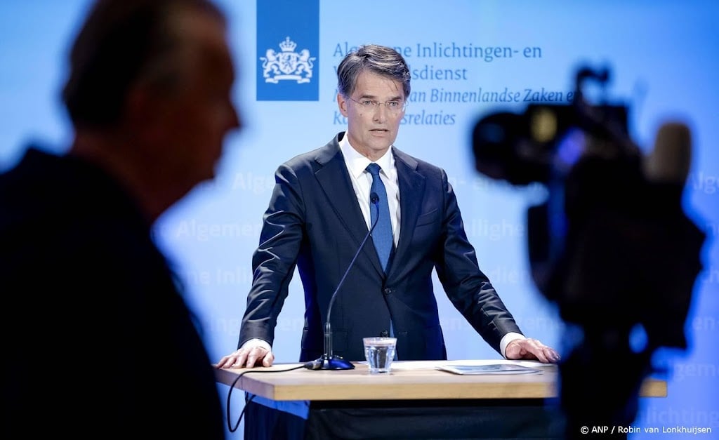 Akerboom stopt volgend jaar als baas van inlichtingendienst AIVD
