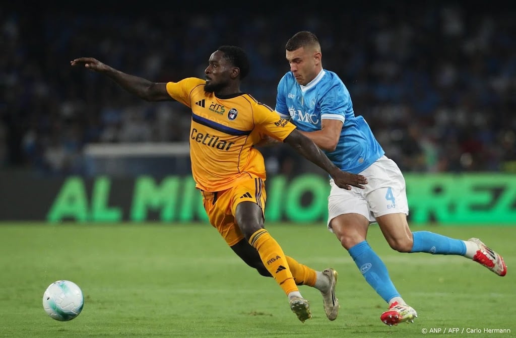 Napoli na vier duels zonder puntenverlies aan kop in Serie A 