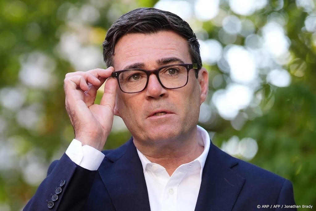 Britse premier Burnham zet tankvliegtuig in op verzoek Saudiërs