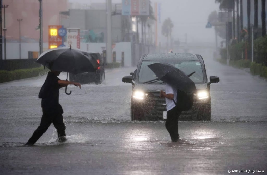 Twee doden door noodweer in Japan