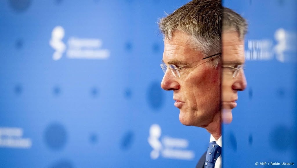 Rekenkamer mist keuzes om aantal ambtenaren terug te dringen