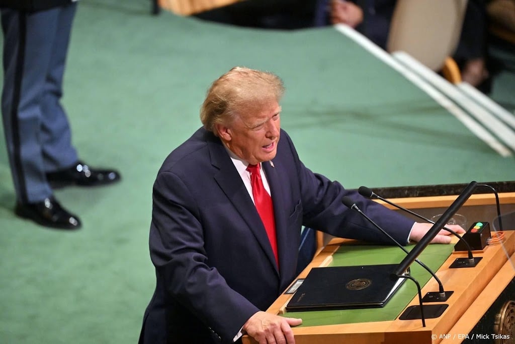 Poetin volgens Trump bereid tot gesprekken over beëindigen oorlog