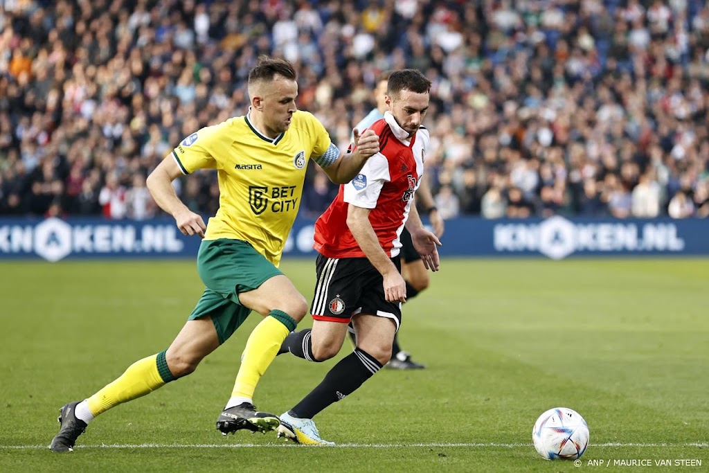 Slot en Kökcü zien groot verschil bij Feyenoord voor en na rust