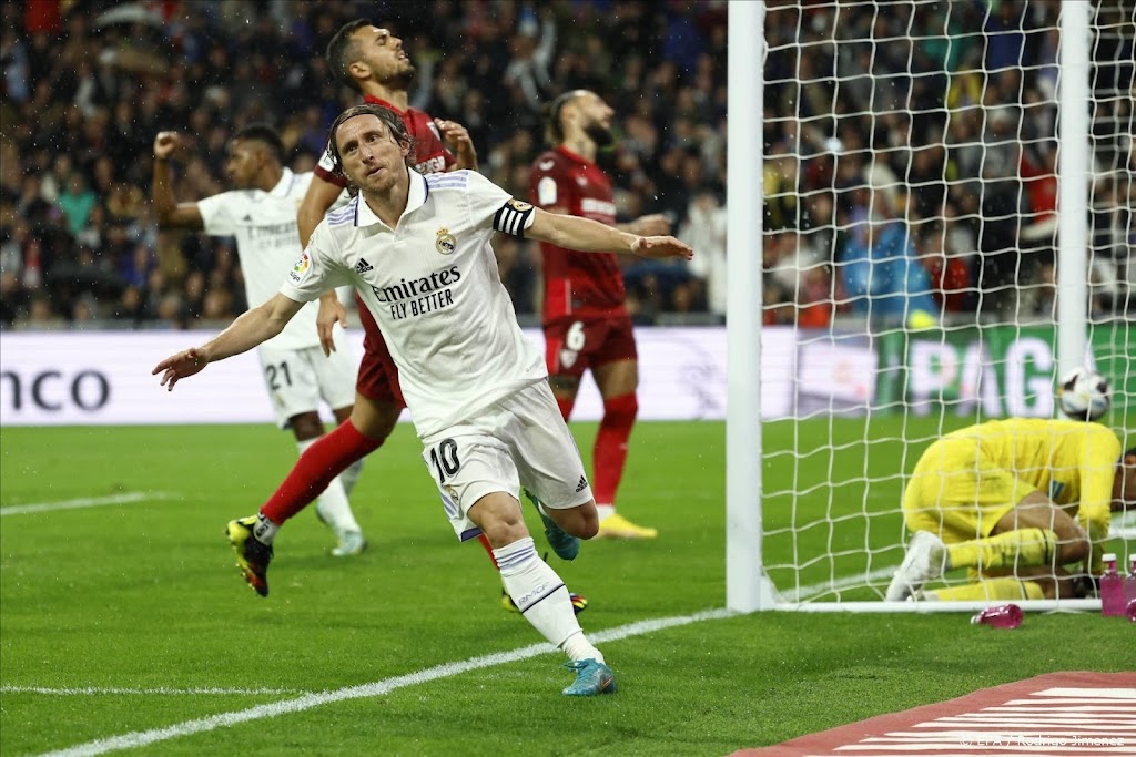 Real Madrid steviger aan kop na zege op Sevilla