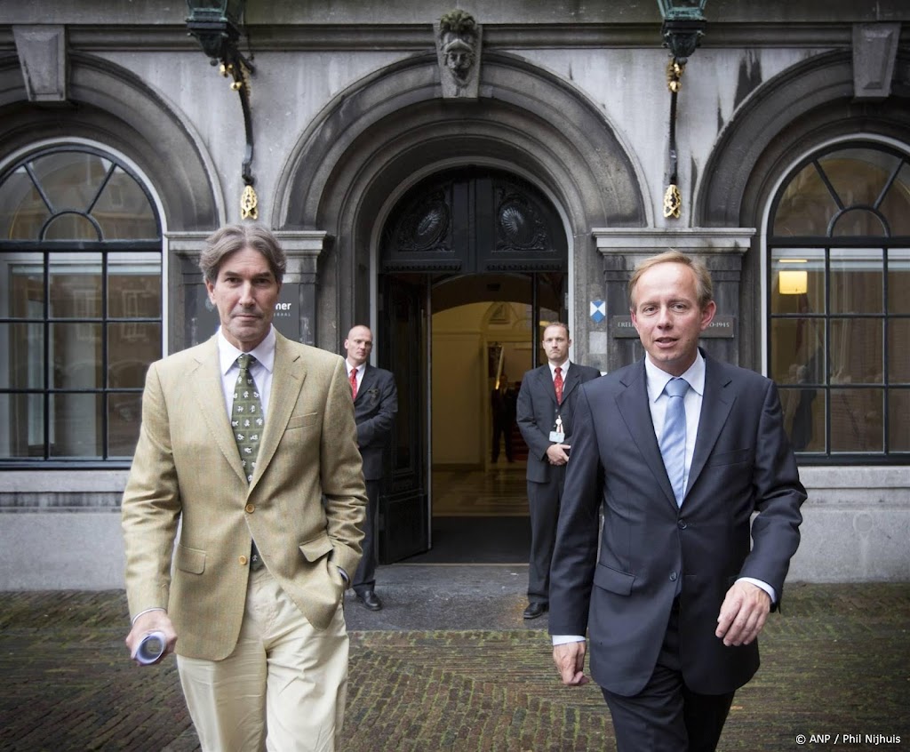 Kamer neemt afscheid van excentrieke huishistoricus De Bruyne