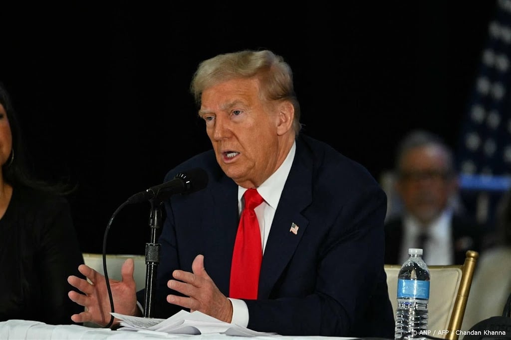 Trump vrijdag in podcastshow van Joe Rogan, melden media