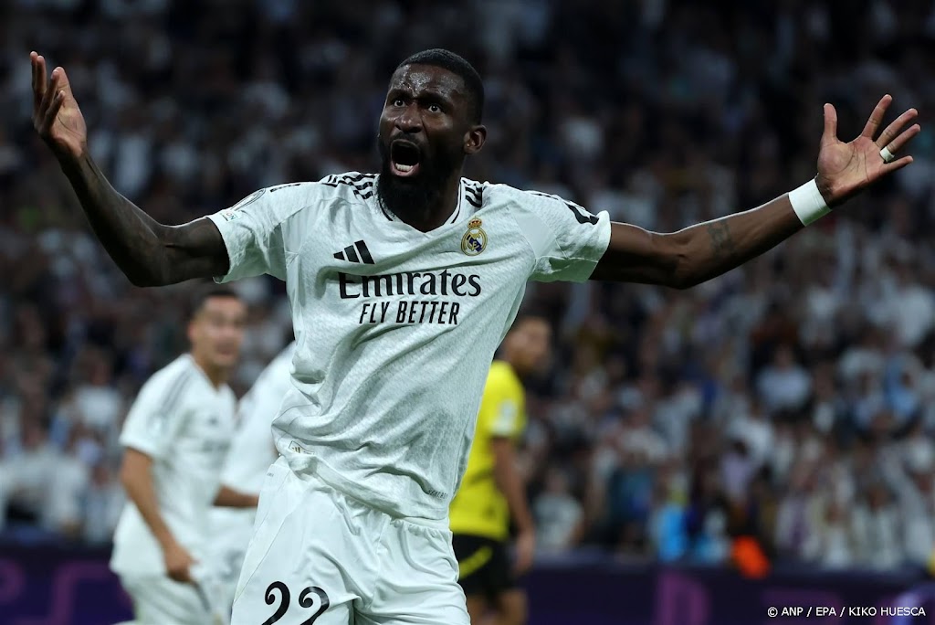 Real Madrid voorbij Borussia Dortmund in wervelende tweede helft