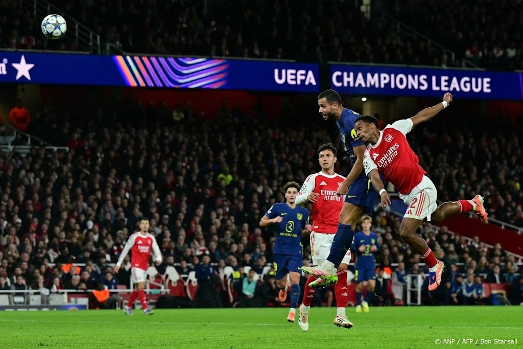 Arsenal loopt na rust weg naar ruime zege op Atlético Madrid 
