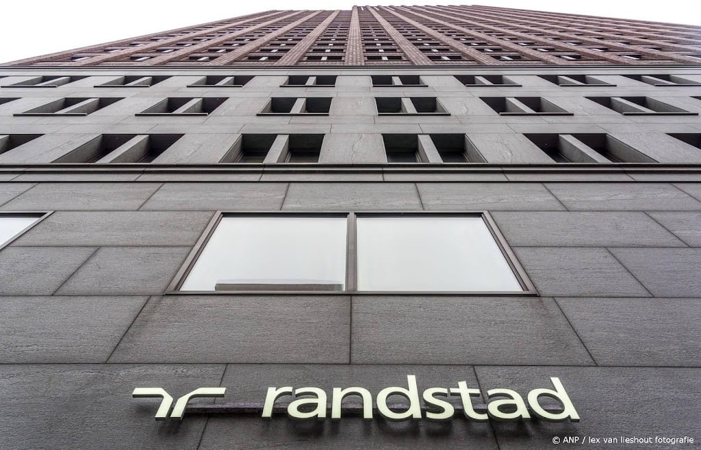 Randstad schrapte honderden banen en helft filialen in Nederland