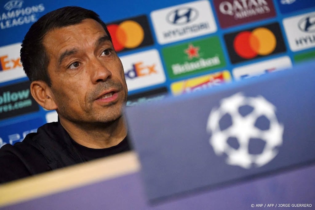 Van Bronckhorst vindt dat Feyenoord meer had verdiend bij Betis