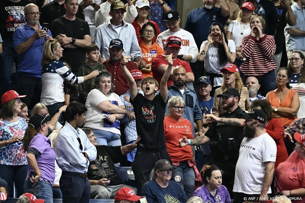 Klappen uitgedeeld tijdens rally van Trump voor midterms