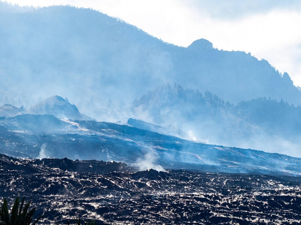 Uitgaansverbod voor kustbewoners La Palma om gassen lavastroom