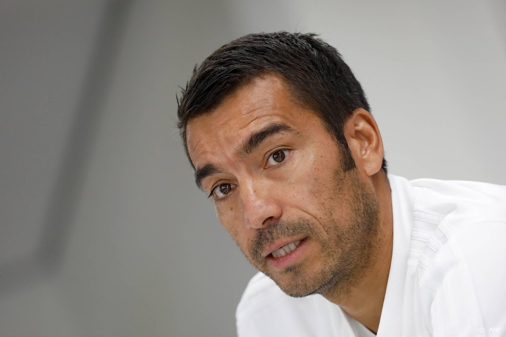 Van Bronckhorst wil Rangers zelfde succes als Feyenoord brengen