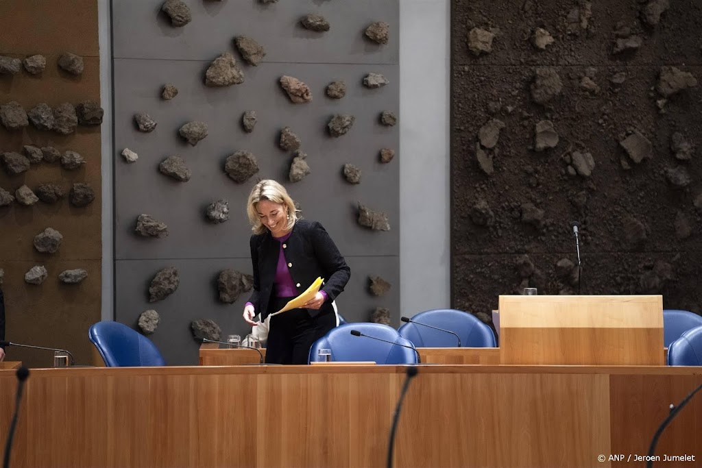 Staatssecretaris ontroerd door reacties op aanrandingsverhalen