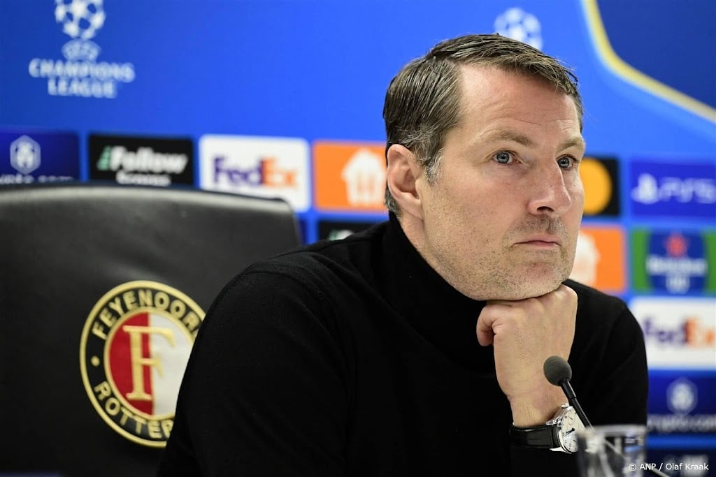 Feyenoord-coach Priske heeft Stengs terug, maar mist Timber 