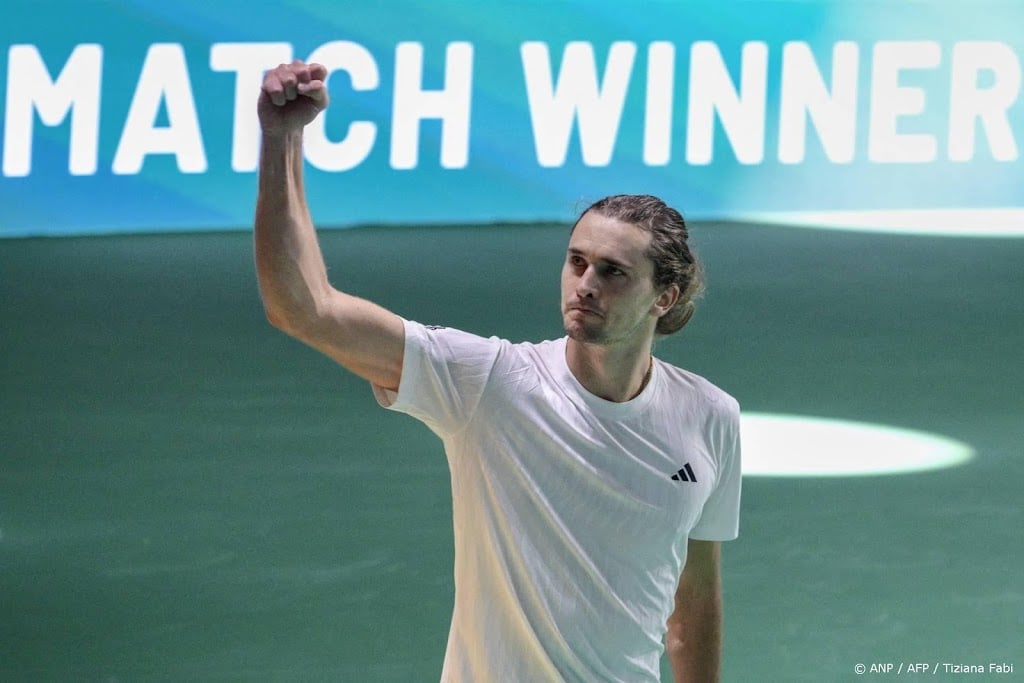 Zverev brengt Duitsers op gelijke hoogte met Spanje in Davis Cup