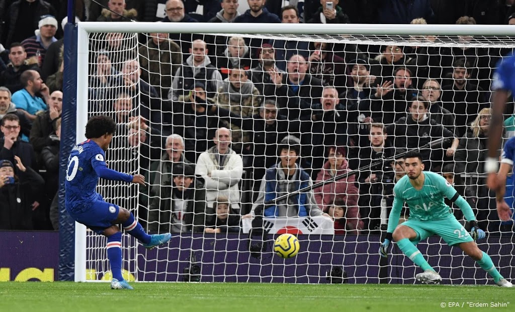 Mourinho verliest met Spurs ook van oude club Chelsea