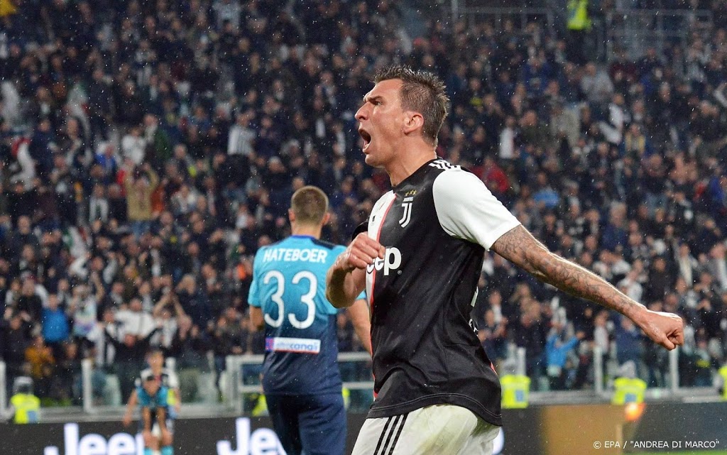 Overbodige spits Mandzukic vindt onderdak in Qatar