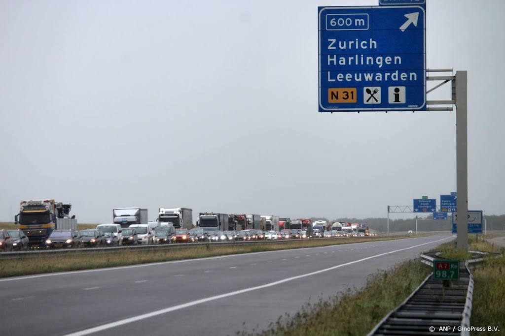 Alleen nog rechterstrook op A7 richting Groningen dicht