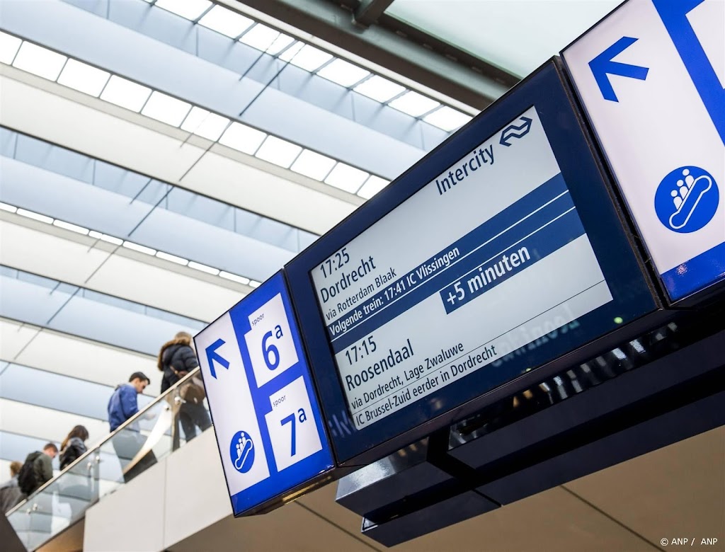 NS: meer treinreizen vertraagd dit jaar, zal in 2024 beter zijn